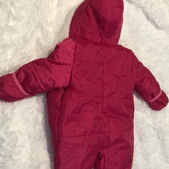 Pink Plantinum baby girls one-piece puffer winter Snowsuit  with hood. - Picture 6 of 7